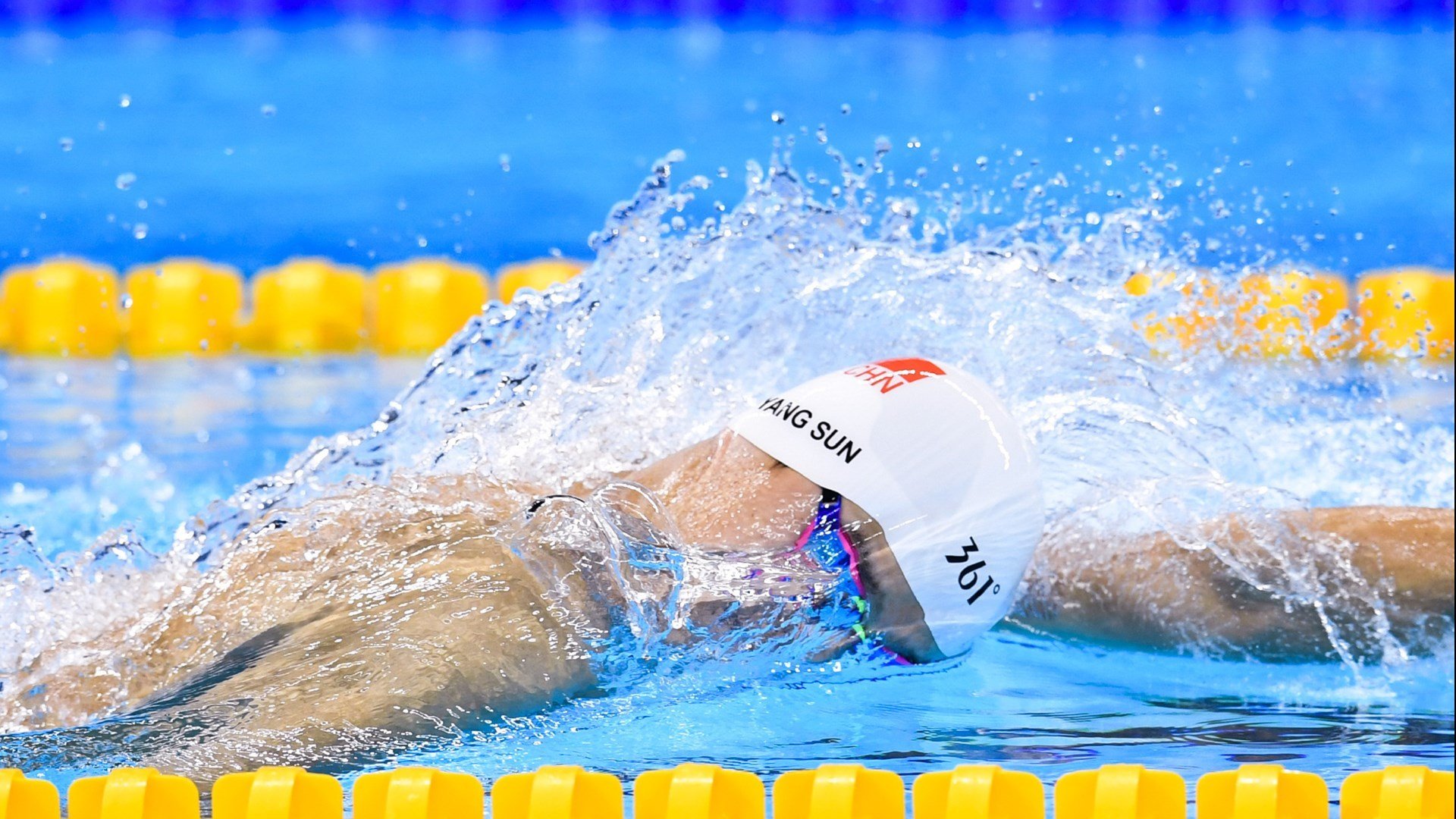 世界杯小组赛第4轮：中国队0比2负阿根廷 防线表现仍获梅西称赞“很顽强”